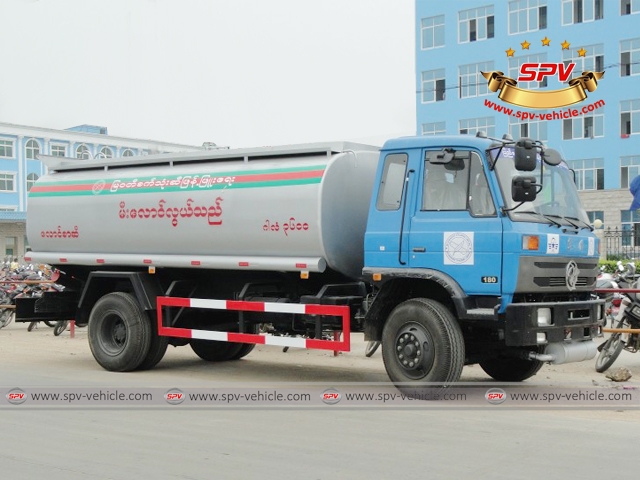 Side view of Fuel Tank Truck Dongfeng-4X2 Side view of Fuel Tank Truck Dongfeng-4X2